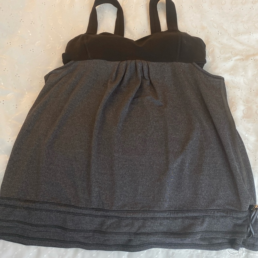 Lululemon tank top size 8